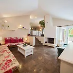 Villa Skalinada, 8 Persons, Private Pool,