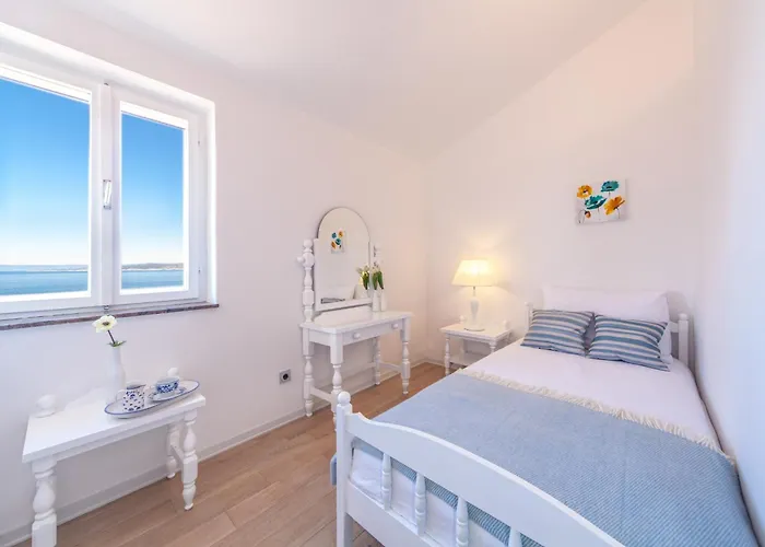 Skalinada, 8 Persons, Private Pool, Baška Voda
