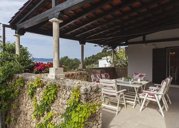 Skalinada, 8 Persons, Private Pool, * Baška Voda